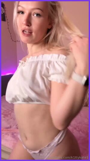 Inner Thighs Asian Babe Gay MILF