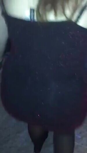 I couldn’t take anymore nudes but here’s a vid of me dancing - or at least trying my best given I’m tipsy a - I swear I’m better lol. Happy new year, Bonne année