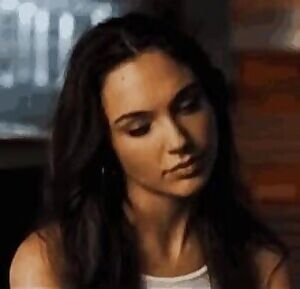 Gal gadot's expressions & lip bites are insane.