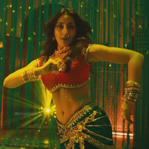 Flashing MILFs Asian Dance Dancing Desi
