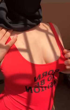 Arab Big Tits Boobs Busty Hijab