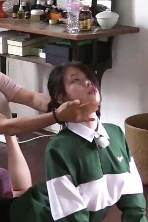 IU