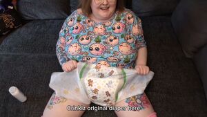 Girls Peeing/Pissing💦 BBW Chubby Diaper Pee