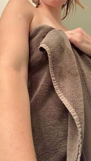 Drying of....who wants to get me wet again? 💦💦💦