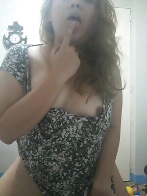 Quick tease! Will delete in 24h. 🖤