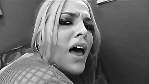 Alexis Texas magic