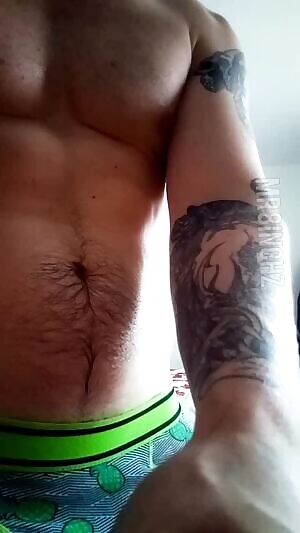 I can attest that no oil was harmed in the making of this video. It's all sweat after a long Summer run... 🙈