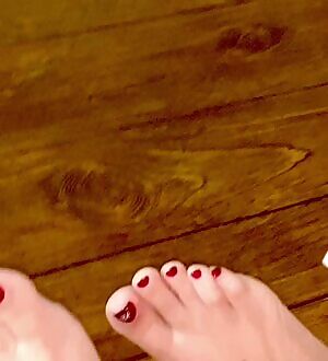 First Post Here 49 Boulder Short Feet and Toe Tease 💋👣