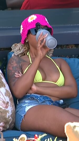 Mickey Bikini Top 2nd Video - 2025-08-31 BB27