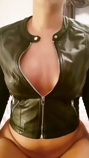 Love showing off my tits