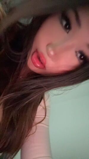 Titty Flexing 19honeysuckle 24/7 Asian Ass