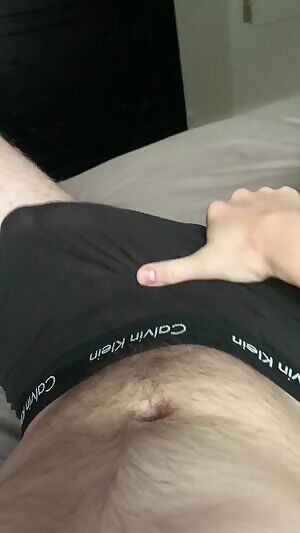 I love to bring my baby girl gifts in the morning. ☺️