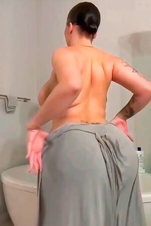 Ass Ebony Lightskinned Solo