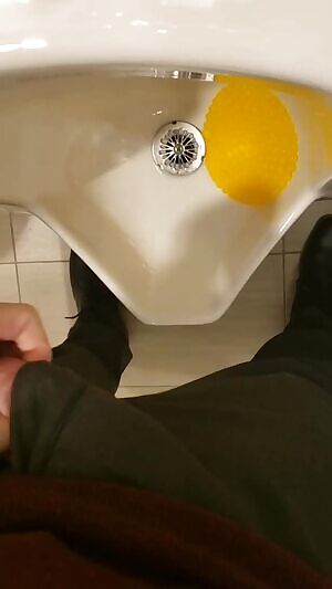 Public urinal 💦