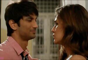 Fuck this kiss of Kriti sanon is so seducing, would love to feel every inch of her juicy lips.