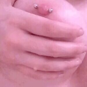 I like to play in the tub 🎀