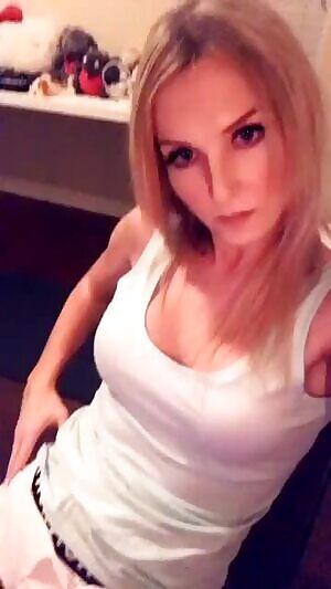 Get on your knees and lick Kayleigh Coxx's girl dick