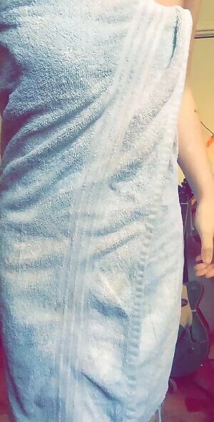 Towel drop? Or towel reveal?