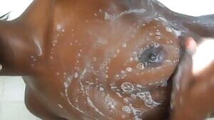 Ana Foxxx showering