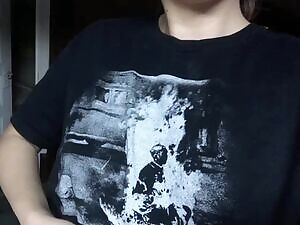 enjoy my bewbs ;)