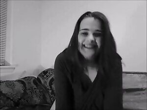 Tiggle Bitties Showing Off Her Huge Hangers