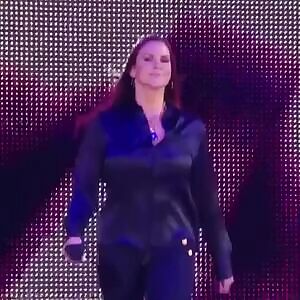 Stephanie McMahon: Raw 4/1/19