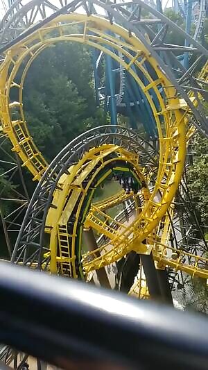 holdthemoan - Theme park