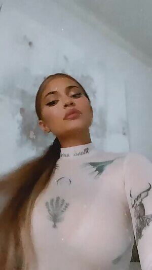 Lord those Curves 🤤