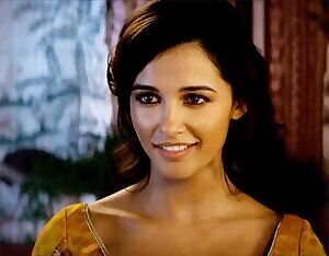 Naomi Scott is incredible