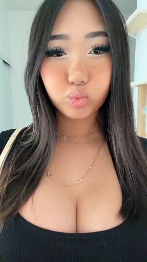 Thick Fit 19honeysuckle Asian Busty MILF
