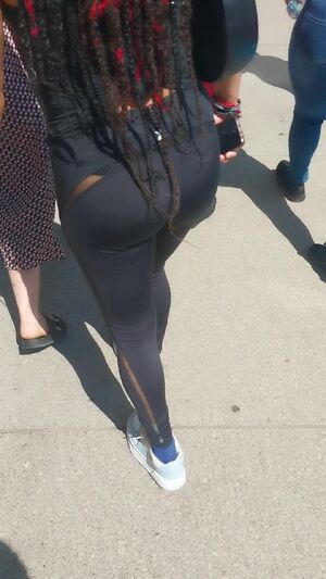 No Face Ass Booty r/CaughtPublic