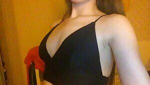 See how small I am?😜