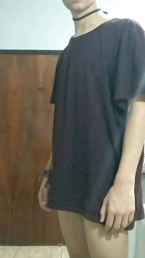 As much as I want to, I don't have any girly clothes to wear. Will you accept my tiny body as an apology?