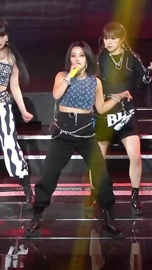 -IDLE - Soyeon