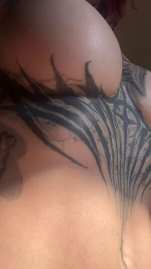 FitMilfs Big Tits Boobs Hotwife MILF