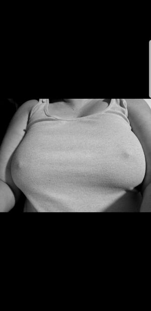 Milfy Melons Big Tits Boobs Braless