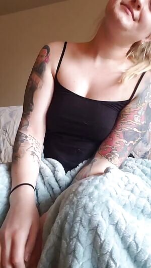 Raging to the Couch Lands stream all weeknd 🤪 I'm raving from home, wbu?