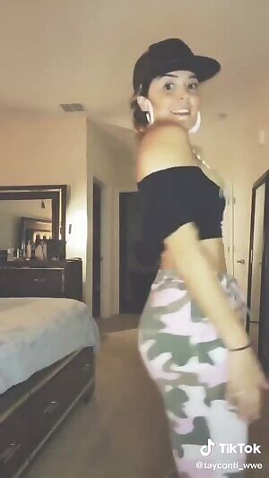 You can only do one to Taynara! Spank/ Eat/ or Grab? Which do you pick and why