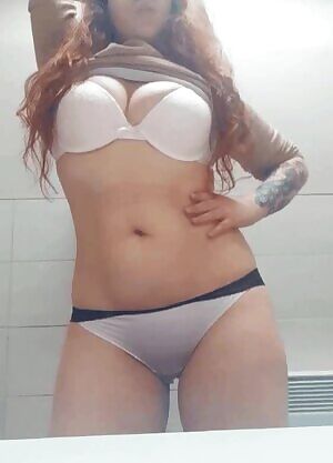 I feel like teasing today. So horny! 😜