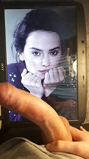 my bud jerkin his massive cock over daisy Ridley b4 giving her a huge cum tribute - If u want 2 b fed celebs and porn and show off jerkin over them on a second screen - public or private sessions - add hertsgirls on k1k