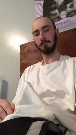 My little buddy just wanted to say hi😊