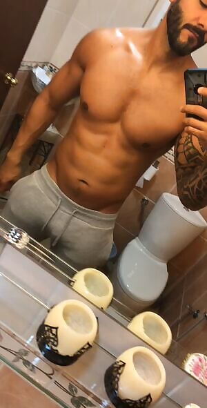 Bored and horny and super lonely in isolation. I’d like to show more. PM’s open