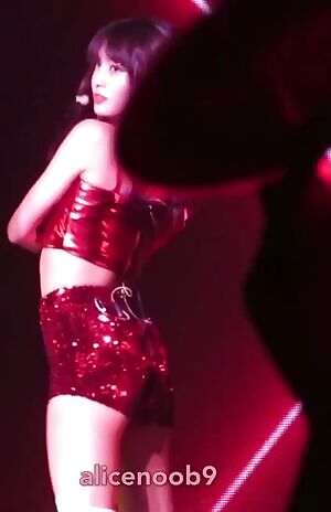 Twice - Momo, Nayeon, Tzuyu & Sana