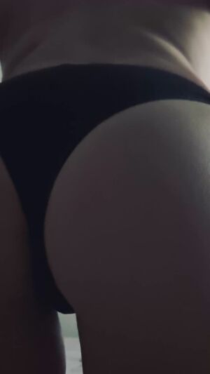 Booty Shorts Amateur Ass Brunette Cute