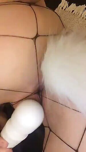 This tight holes need a tongue 👅👅