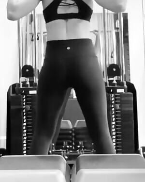 I want to watch Alexa ride a big cock.