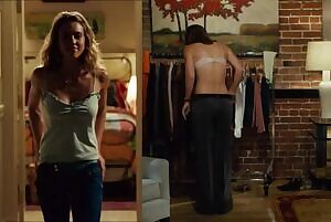 Two Jessicas dropping their trousers to advance the plot in Good Luck Chuck & Larry