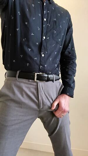 Starting off the work week with a bulge