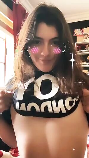 21F cute lil titty drop! ❤️ first post!