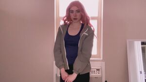 It started with an innocent workout... and it ended with a dildo stretching out my pussy 👀